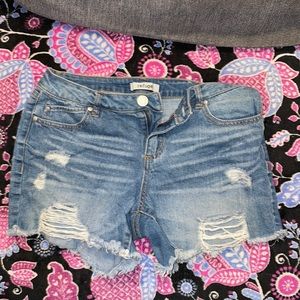 Comfiest, Jean shorts size four